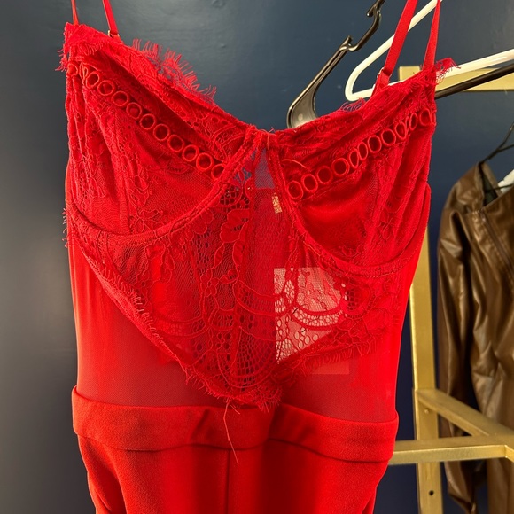 Large size one piece in beautiful red with thin straps lace bra - Picture 3 of 4